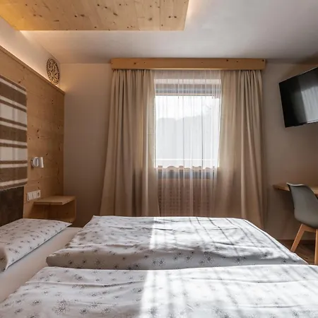 Ciasa Iachin - Dolomites Dream Retreat San Martino in Badia