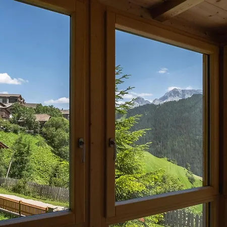 Ciasa Iachin - Dolomites Dream Retreat San Martino in Badia